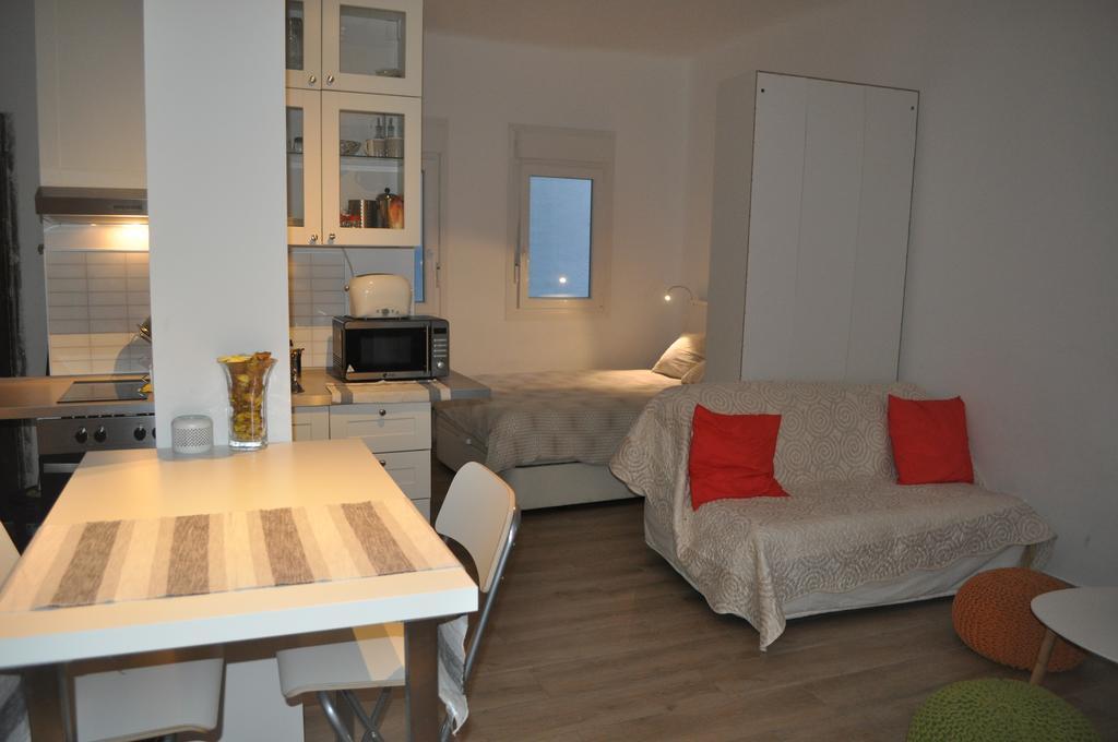 Ronda De Segovia Appartement Madrid Buitenkant foto