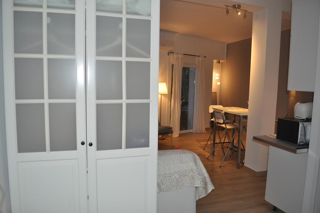 Ronda De Segovia Appartement Madrid Buitenkant foto