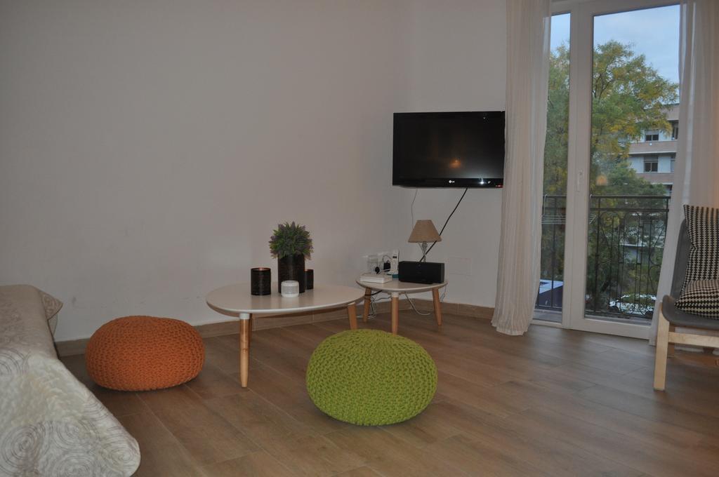 Ronda De Segovia Appartement Madrid Buitenkant foto