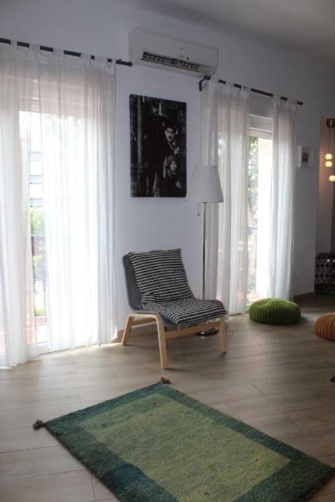 Ronda De Segovia Appartement Madrid Buitenkant foto